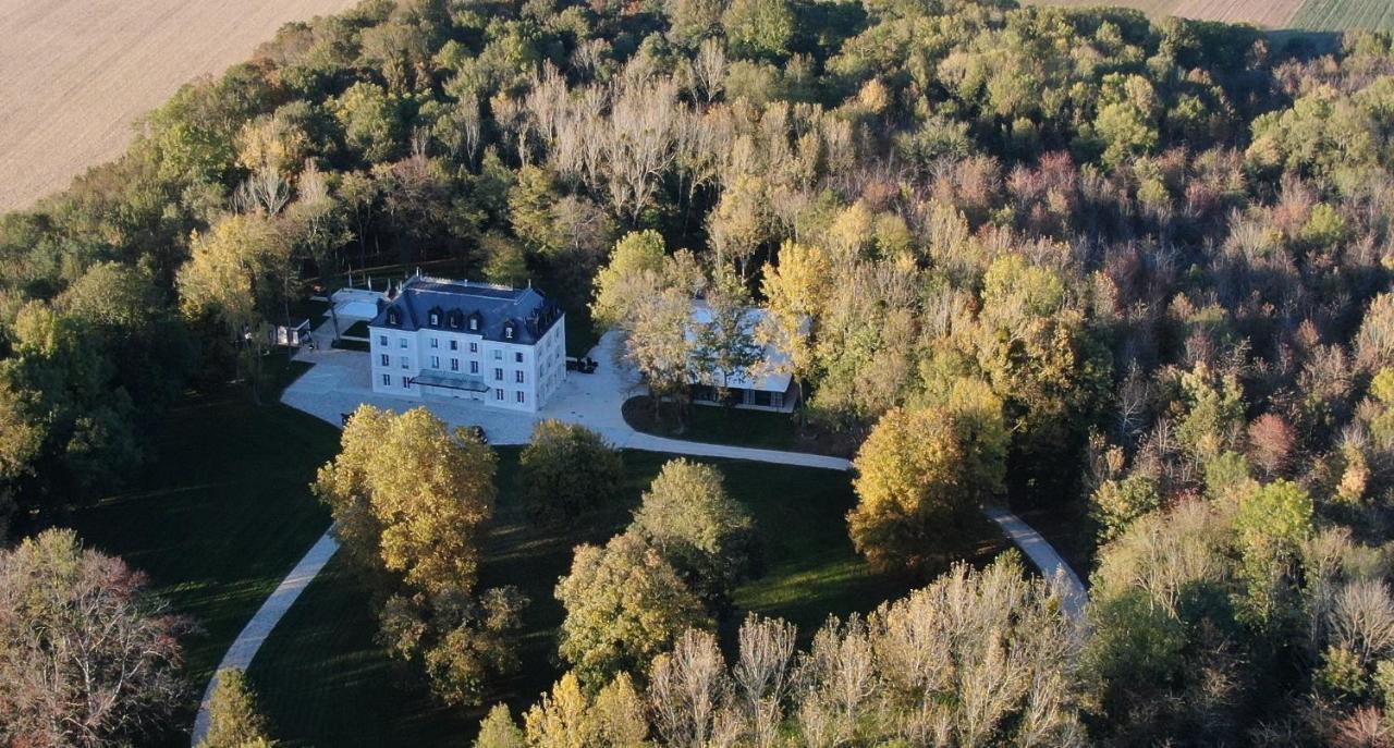 Château des Hauts de Provins Hotel Champcenest Exterior foto
